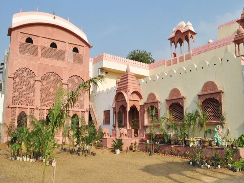 Hotel Suroth Mahal Luharu Luaran gambar
